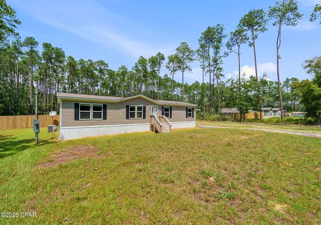 Photo 2 of Manufactured home for sale at 513 Shadow Ln, Freeport, FL 32439 | MLS# 793977 | Listing updated on 2026-08-18