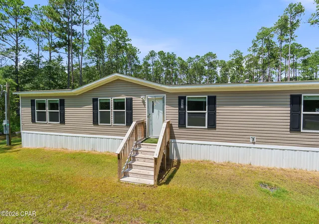 Photo 3 of Manufactured home for sale at 513 Shadow Ln, Freeport, FL 32439 | MLS# 793977 | Listing updated on 2026-08-18