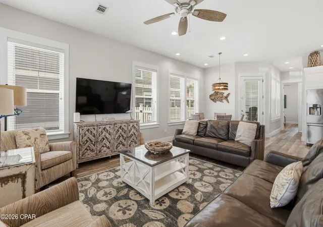 Photo 4 of Single family home for sale at 5516 Gulf Dr, Panama City, FL 32408 | MLS# 794031 | Listing updated on 2026-08-14