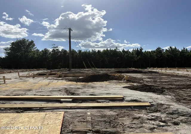 Photo 2 of Single family home for sale at 713 Fox Den Ln, Panama City, FL 32404 | MLS# 794053 | Listing updated on 2026-09-24