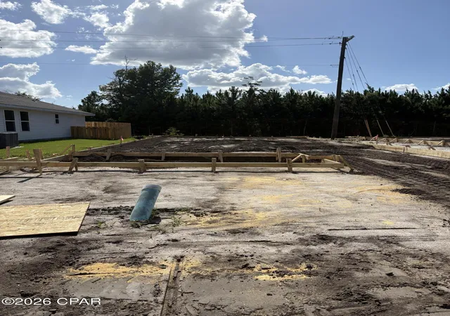 Photo 2 of Single family home for sale at 709 Fox Den Ln, Panama City, FL 32404 | MLS# 794060 | Listing updated on 2026-09-24