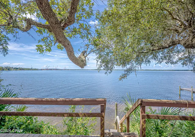 Photo 3 of Single family home for sale at 4517 Sunset Dr, Panama City, FL 32404 | MLS# 794084 | Listing updated on 2026-08-15