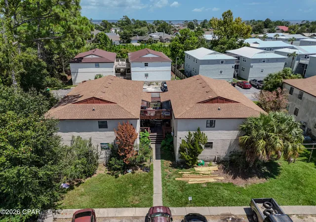 Listing Photo 4 - Condo for sale in building located at 1339 E Park Rd, Panama City, FL 32404 - Unit #R1-4