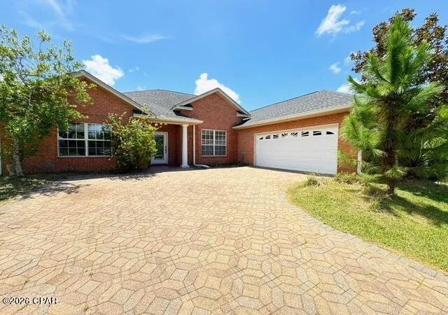 Photo 1 of Single family home for sale at 207 Lakeview Ter, Lynn Haven, FL 32444 | MLS# 794173 | Listing updated on 2026-09-20