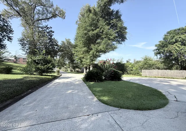 Photo 3 of Single family home for sale at 4616 Hillcrest Dr, Marianna, FL 32446 | MLS# 794199 | Listing updated on 2026-08-25