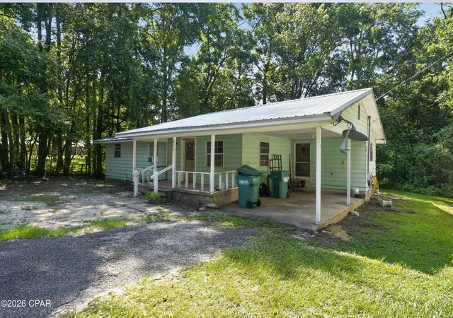 Photo 3 of Sale Pending at 395 E Brock Ave, Bonifay, FL 32425 | MLS# 794308 | Listing updated on 2026-09-28