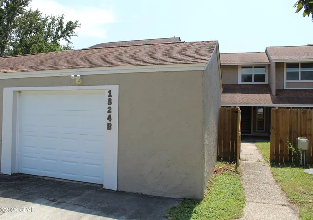 Photo 3 of Townhouse for sale at 1824 Mallard Dr #B, Panama City, FL 32404 | MLS# 794311 | Listing updated on 2026-09-14