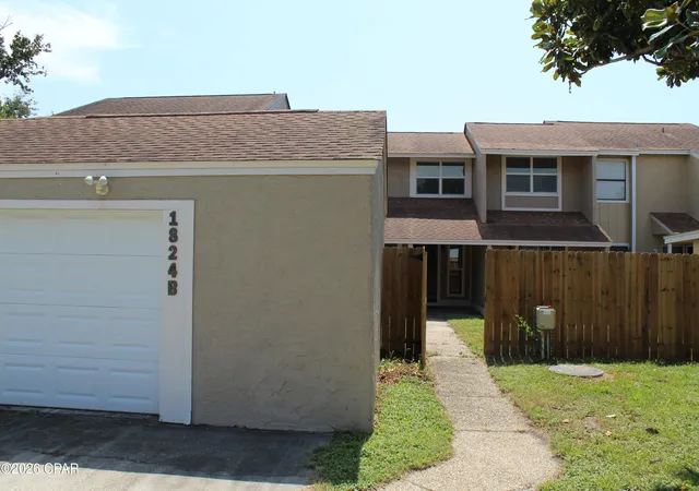 Photo 4 of Townhouse for sale at 1824 Mallard Dr #B, Panama City, FL 32404 | MLS# 794311 | Listing updated on 2026-09-24
