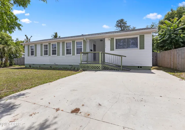 Photo 3 of Single family home for sale at 1402 Arthur Ave, Panama City, FL 32401 | MLS# 794314 | Listing updated on 2026-08-19