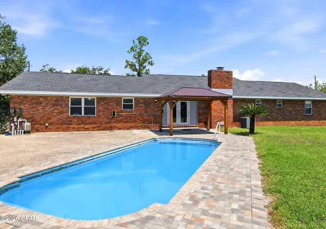 Photo 3 of Single family home for sale at 637 Baywood Dr, Lynn Haven, FL 32444 | MLS# 794326 | Listing updated on 2026-09-22