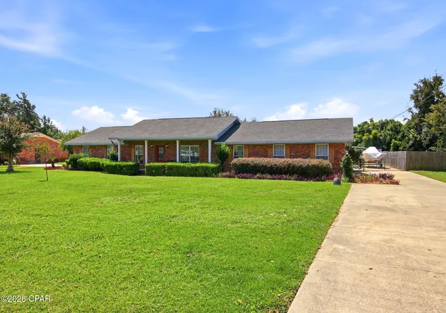 Photo 4 of Single family home for sale at 637 Baywood Dr, Lynn Haven, FL 32444 | MLS# 794326 | Listing updated on 2026-09-22