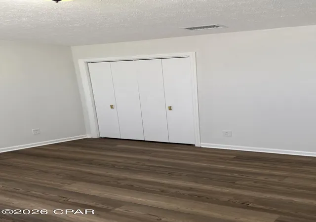 Listing Photo 5 - Condo for sale in building located at 3715 Burnham Wy, Panama City, FL 32405