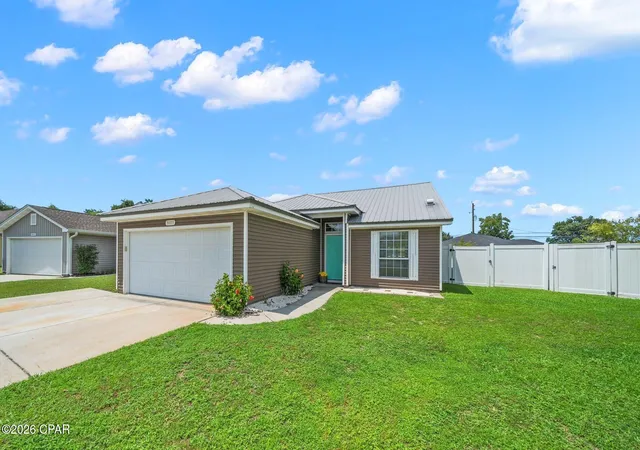Photo 1 of Sale Pending at 3005 Nowell Ct, Panama City, FL 32405 | MLS# 794393 | Listing updated on 2026-08-31