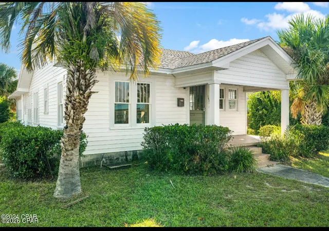 Photo 3 of Single family home for sale at 1032 Jenks Ave, Panama City, FL 32401 | MLS# 794420 | Listing updated on 2026-08-21
