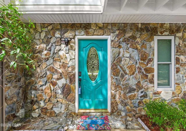 Photo 3 of Townhouse for sale at 956 Mcfarlan Ave, Fort Walton Beach, FL 32547 | MLS# 794421 | Listing updated on 2026-10-06
