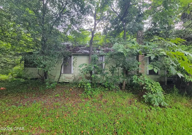 Photo 1 of Sale Pending at 959 3rd Ave, Graceville, FL 32440 | MLS# 794430 | Listing updated on 2026-10-01