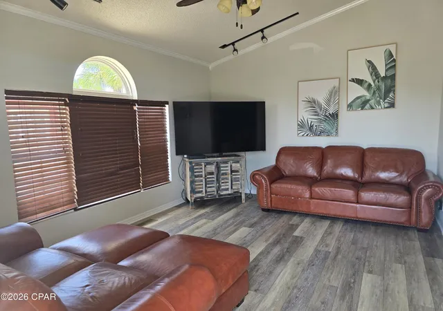Photo 4 of Single family home for sale at 733 Shark Dr, Panama City Beach, FL 32408 | MLS# 794437 | Listing updated on 2026-08-22