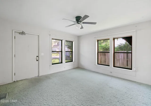 Photo 3 of Sale Pending at 633 3Rd St, Chipley, FL 32428 | MLS# 794447 | Listing updated on 2026-09-03