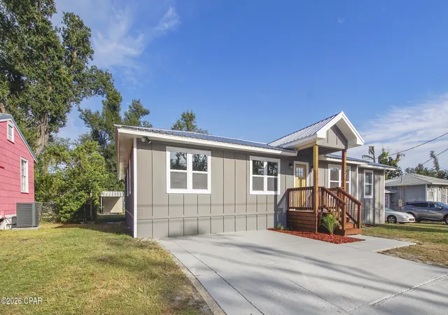 Photo 3 of Single family home for sale at 112 N Gayle Ave, Panama City, FL 32401 | MLS# 794455 | Listing updated on 2026-09-18