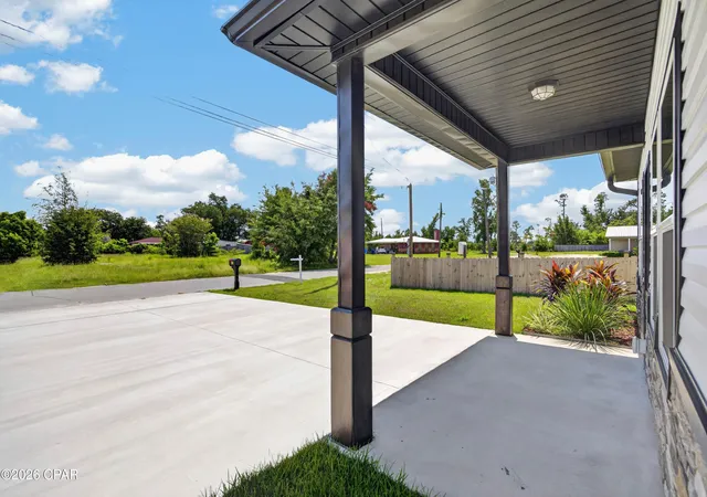Photo 3 of Sale Pending at 927 Spring Ave, Panama City, FL 32401 | MLS# 794464 | Listing updated on 2026-10-05