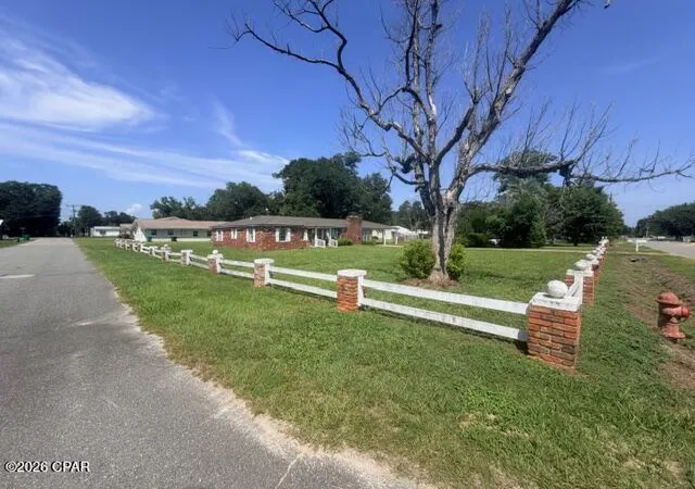 Photo 3 of Single family home for sale at 6920 Florida St, Grand Ridge, FL 32442 | MLS# 794468 | Listing updated on 2026-08-24