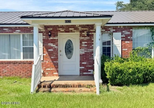 Photo 4 of Single family home for sale at 6920 Florida St, Grand Ridge, FL 32442 | MLS# 794468 | Listing updated on 2026-08-24