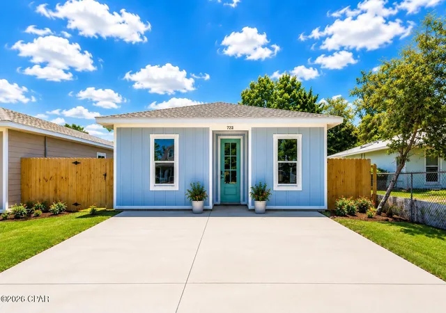 Photo 1 of Single family home for sale at 722 Gulf View Dr, Panama City Beach, FL 32413 | MLS# 794510 | Listing updated on 2026-08-24