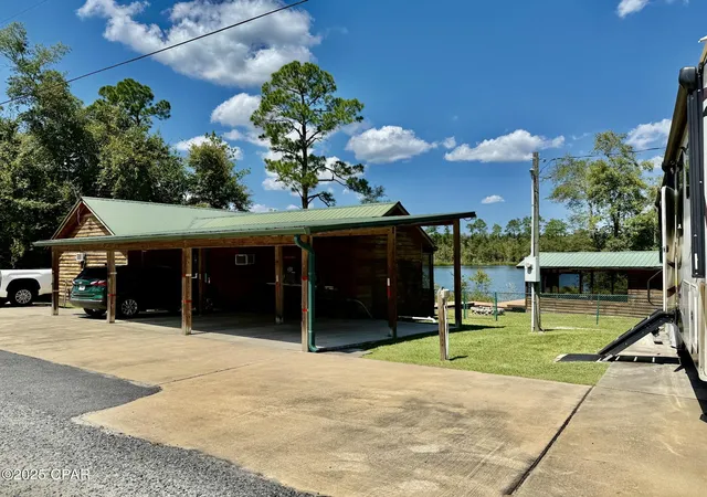 Photo 2 of Single family home for sale at 2678 Linda Ln, Alford, FL 32420 | MLS# 794539 | Listing updated on 2026-08-25