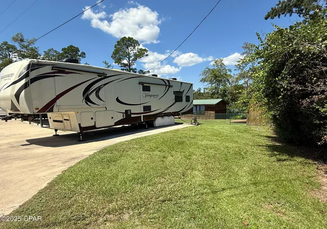 Photo 3 of Single family home for sale at 2678 Linda Ln, Alford, FL 32420 | MLS# 794539 | Listing updated on 2026-08-25