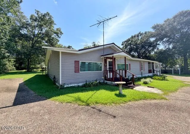 Photo 2 of Single family home for sale at 1049 W Hwy 90, Bonifay, FL 32425 | MLS# 794563 | Listing updated on 2026-08-26
