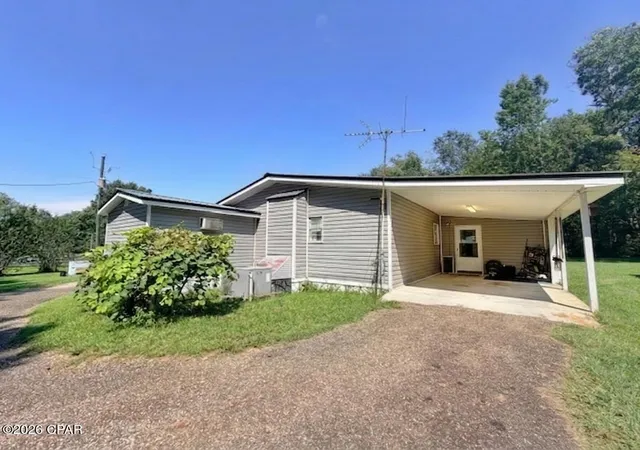 Photo 3 of Single family home for sale at 1049 W Hwy 90, Bonifay, FL 32425 | MLS# 794563 | Listing updated on 2026-08-26
