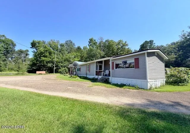 Photo 4 of Single family home for sale at 1049 W Hwy 90, Bonifay, FL 32425 | MLS# 794563 | Listing updated on 2026-08-26