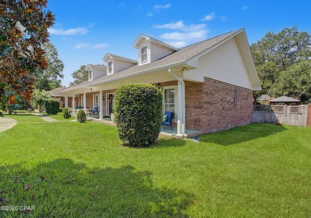 Photo 3 of Single family home for sale at 5381 College Dr, Graceville, FL 32440 | MLS# 794613 | Listing updated on 2026-09-29