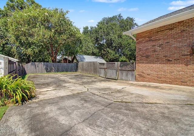 Photo 4 of Single family home for sale at 5381 College Dr, Graceville, FL 32440 | MLS# 794613 | Listing updated on 2026-09-29