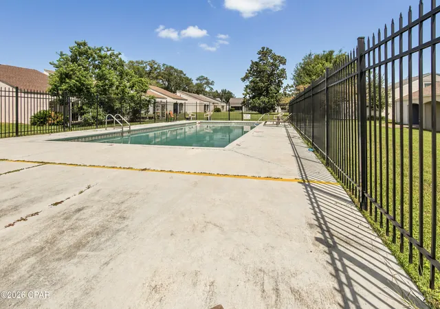 Photo 3 of Townhouse for sale at 533 S Hwy 22 A, Panama City, FL 32404 | MLS# 794668 | Listing updated on 2026-08-28