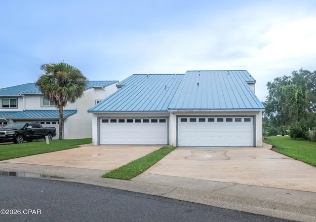 Photo 3 of Sale Pending at 7124 Singleton Cir #B, Panama City, FL 32404 | MLS# 794730 | Listing updated on 2026-08-30