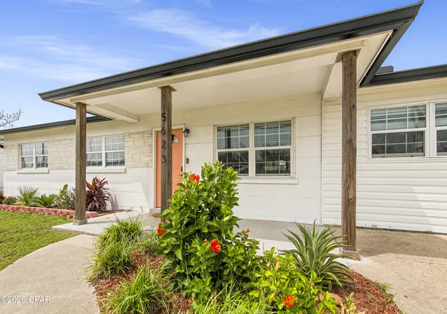 Photo 3 of Single family home for sale at 5623 Katherine St, Panama City, FL 32404 | MLS# 794757 | Listing updated on 2026-09-01