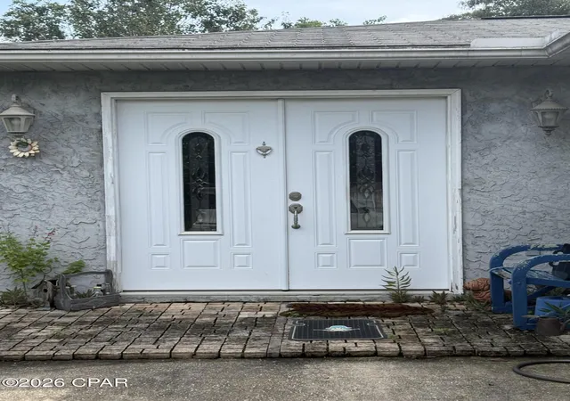 Photo 3 of Single family home for sale at 221 John White Rd, Defuniak Springs, FL 32435 | MLS# 794770 | Listing updated on 2026-10-02
