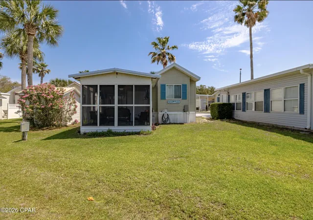Photo 3 of Manufactured home for sale at 1219 Navy Blvd #160, Panama City, FL 32408 | MLS# 794782 | Listing updated on 2026-08-31