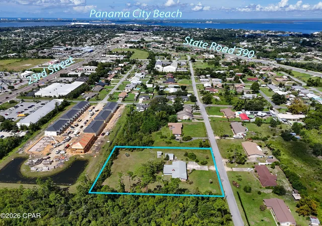 Photo 3 of Single family home for sale at 1615 W 24th Street, Panama City, FL 32405 | MLS# 794847 | Listing updated on 2026-09-01