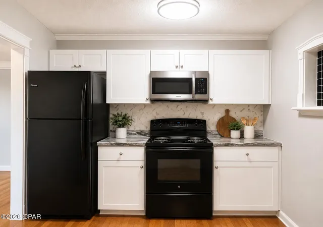 Listing Photo 5 - Condo for sale in building located at 141 Southfields Rd, Panama City Beach, FL 32413 - Unit #105