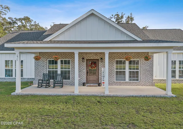 Photo 3 of Single family home for sale at 1915 US Hwy 90, Cottondale, FL 32431 | MLS# 794895 | Listing updated on 2026-09-16