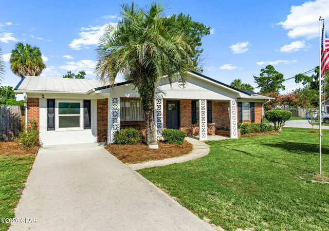 Photo 1 of Single family home for sale at 2805 Airport Rd, Panama City, FL 32405 | MLS# 794903 | Listing updated on 2026-09-14