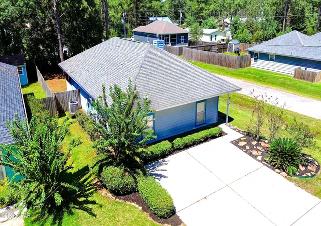 Photo 3 of Single family home for sale at 115 Indian Woman Rd, Santa Rosa Beach, FL 32459 | MLS# 795057 | Listing updated on 2026-09-10