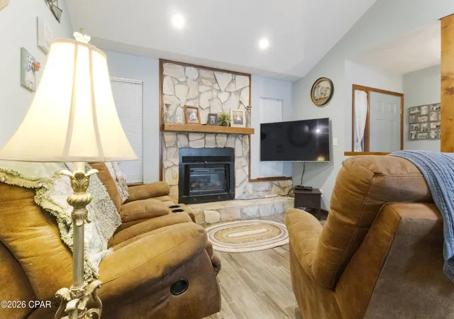 Photo 3 of Single family home for sale at 2924 Paradise Lakes Rd, Chipley, FL 32428 | MLS# 795060 | Listing updated on 2026-09-09