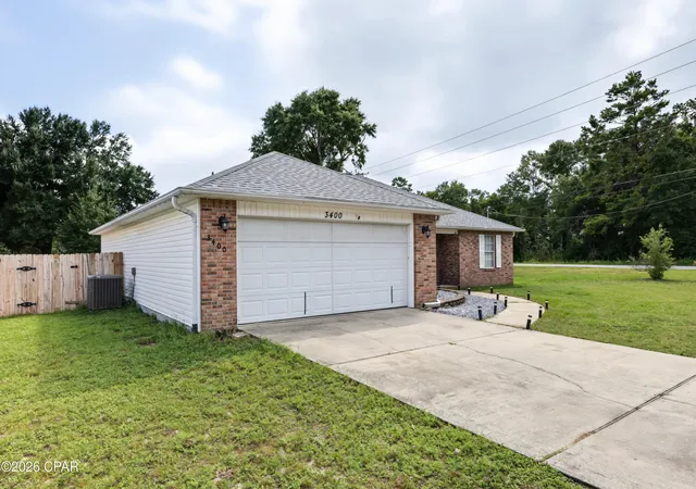 Photo 3 of Single family home for sale at 3400 Skymaster Ct, Crestview, FL 32539 | MLS# 795067 | Listing updated on 2026-09-11