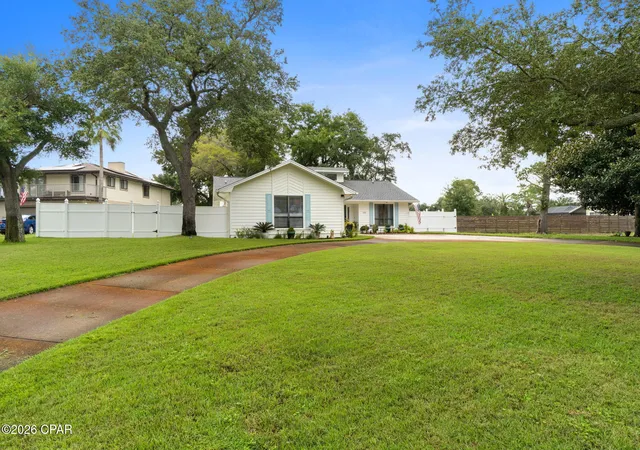 Photo 2 of Single family home for sale at 400 Wahoo Rd, Panama City, FL 32408 | MLS# 795078 | Listing updated on 2026-09-05