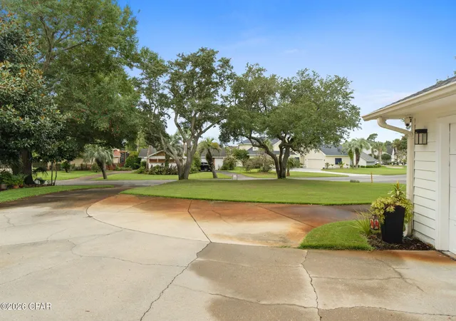Photo 3 of Single family home for sale at 400 Wahoo Rd, Panama City, FL 32408 | MLS# 795078 | Listing updated on 2026-09-05