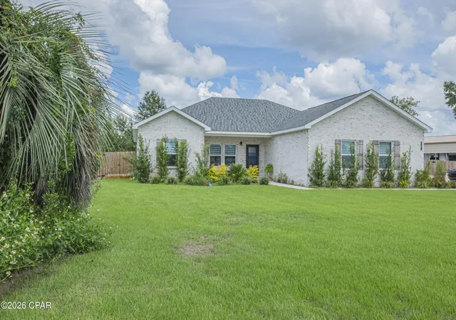Photo 1 of Single family home for sale at 9135 Sunshine Dr, Youngstown, FL 32466 | MLS# 795103 | Listing updated on 2026-09-14