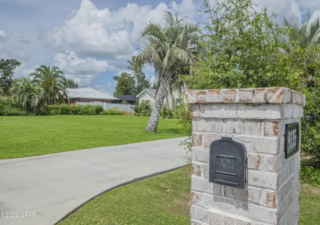 Photo 3 of Single family home for sale at 9135 Sunshine Dr, Youngstown, FL 32466 | MLS# 795103 | Listing updated on 2026-09-14